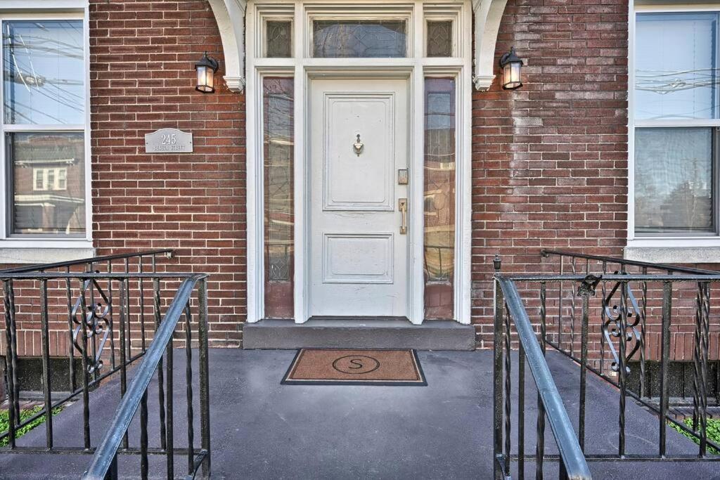 Suites On Seneca - Lovely 2 Bed 1 Bath Apartment Harrisburg Eksteriør bilde